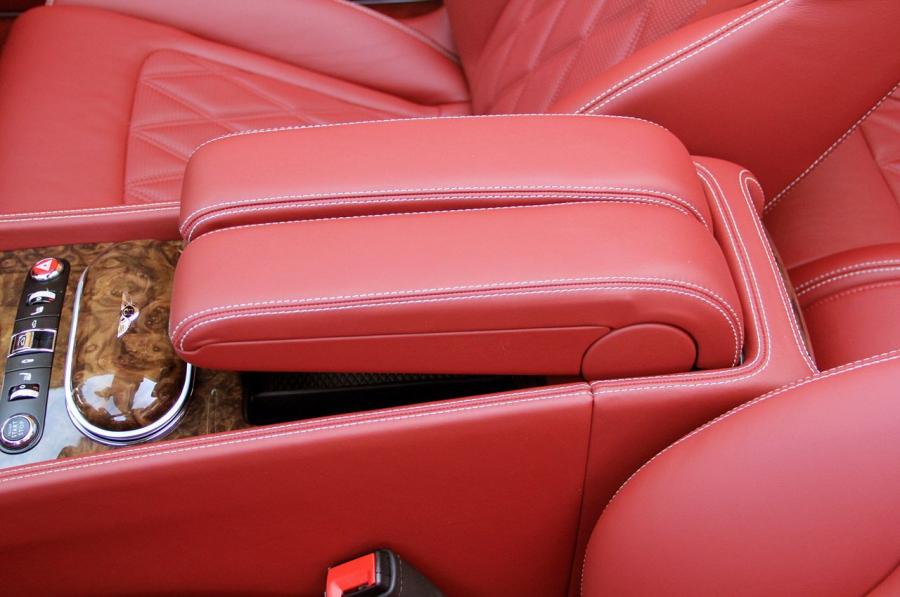  Bentley Continental GTC 2012 года  (фото 10 из 141)